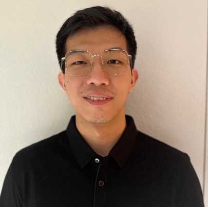 Portrait of Mukun Guo